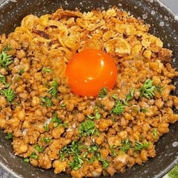 ข้าวหน้าหมูสับการะเกด+ไข่ดอง