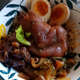 ข้าวหน้าไก่ แม่มณี