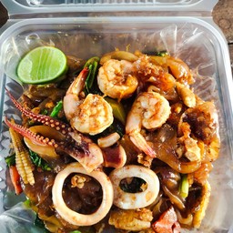 เส้นใหญ่ผัดซีอิ๊ว