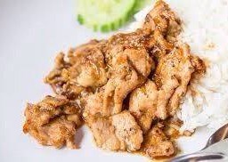 ข้าวหมูกระเทียม