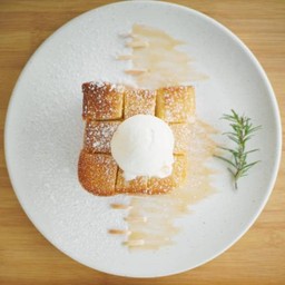 D-Honey Toast