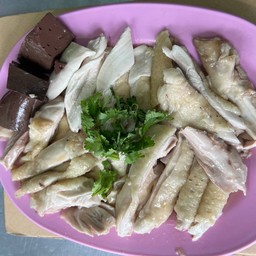 ต้อม ข้าวมันไก่ตอน ข้าวมันไก่ต้มน้ำปลา