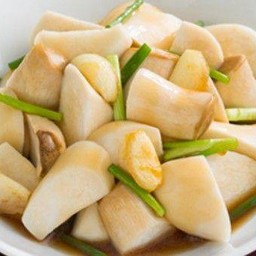 เห็ดออรินจิผัดน้ำมันหอย