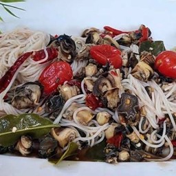 ตำขนมจีนหอยเชอรี่