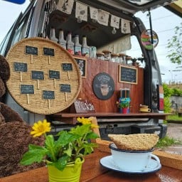 RODCOFFEE&Cafe(รถตู้) รถตู้จอดที่สะพานหมู่บ้านศุขเจริญ ใกล้บิ๊กซีบางกุ้ง