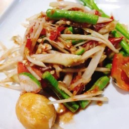 ส้มตำฮีแหก