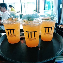 น้ำส้มคั้รสด เย็น