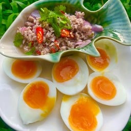 ไข่(ไก่) ต้มยางมะตูม  3 ฟอง กับ น้ำยำ 3แบบ