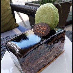 Dark Chocolate Soft Hazelnut Cake