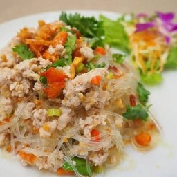 ยำแหลกกระแทกปาก