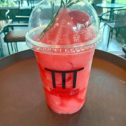 สตอรอว์เบอรี่ปั่น