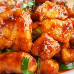 ผัดพริกเผาไก่ ราดข้าว