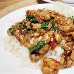 ข้าวกะเพราไก่