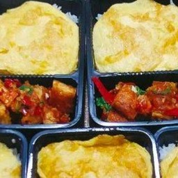 ข้าวกระเพราไก่กรอบ