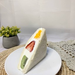 A piece of us (อะ-พีส-ออฟ-อัส)