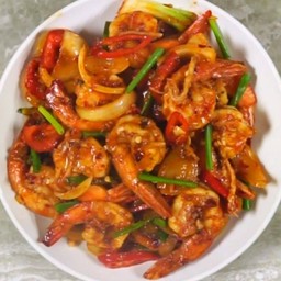 ผัดพริกเเกงกุ้ง ราดข้าว