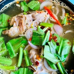 ต้มยำหมูสดกระดูกพายอ่อนรสจัดๆหอมๆต้องลอง
