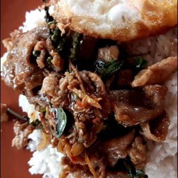 ผัดฉ่าเนื้อสด