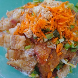 บะหมี่เกี๊ยวหมูกรกินทั้งอำเภอต้องจัด