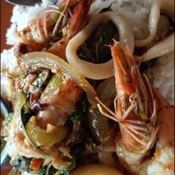 ผัดฉ่าทะเล