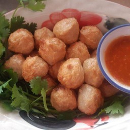 ลูกชิ้นทอด