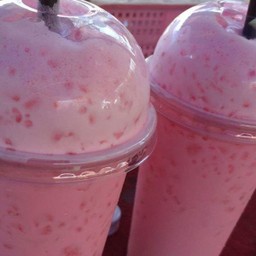 นมชมพูเย็น