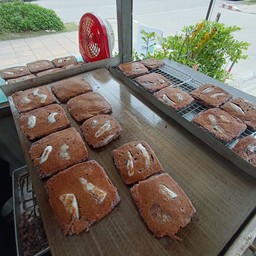 บ้าบิ่นมะพร้าวอ่อนกล่องใหญ่ 5 กล่อง 319 บาท