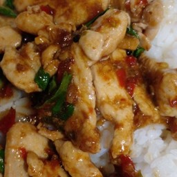 อิ่มเซตหมูกะเพราไข่ดาว ,หมูกระเทียมไข่ดาว และต้มจืดวุ้นเส้น