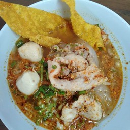 ก๋วยต้มยำหมู
