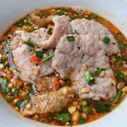 ก๋วยเตี๋ยว หมูเด้งหมูบะช่อ