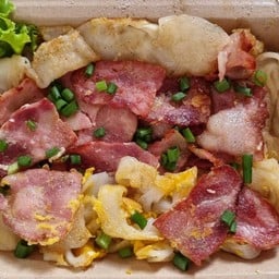 ก๋วยเตี๋ยวคั่วเบคอน