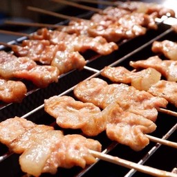 ข้าวเหนียวหมูปิ้งโบราณ   ร้านเจ๊สร้อยปากหมา