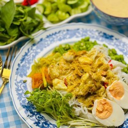 ขนมจีนเส้นสด น้ำยาปู อิ่มเอม สาขาอ่อนนุช