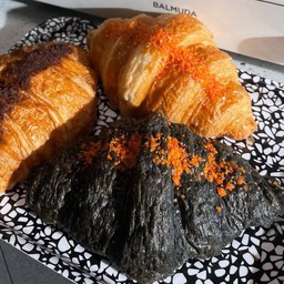 ครัวซองต์ - ชาโคล ชาไทย