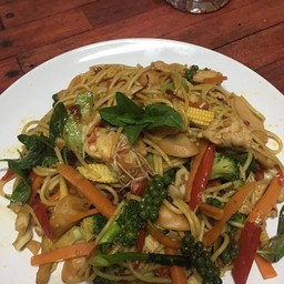 EAT  แหลก ไทรม้า