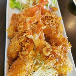 กุ้งชุบแป้งทอดราดซอสมะขาม
