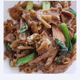 ผัดซีอิ๊วหมูหมัก
