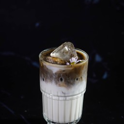Iced Houjicha Latte