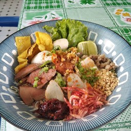 Wanna Eat? Yum Noodles