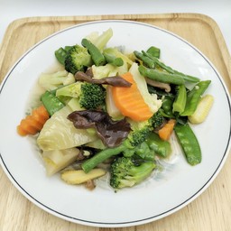 ผัดผัก 8 เซียน+ข้าวไลน์เบอร์รี่