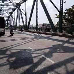 เตี๋ยวเรือเพชรบุรีอาหารตามสั่งท่าพระ