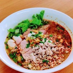 ปีใหม่ ก๋วยเตี๋ยวหมูน้ำตก