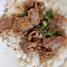 กระเทียม หมูชิ้น