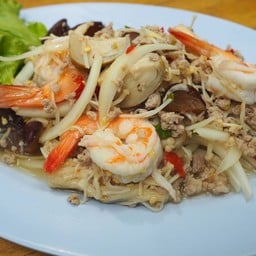 ยำเห็ดรวม