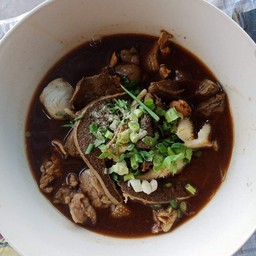 ก๋วยเตี๋ยวเนื้อ