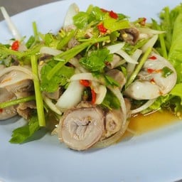 ยำไส้ตัน