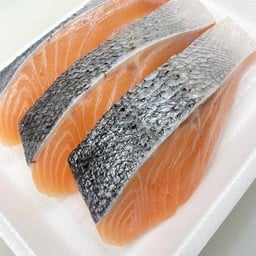 ชิ้นสเต็ก ปลาแซลมอนสด
