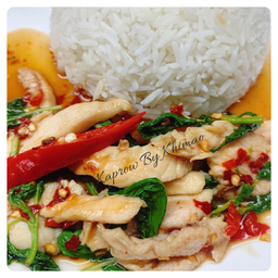 กะเพราไก่ชิ้น