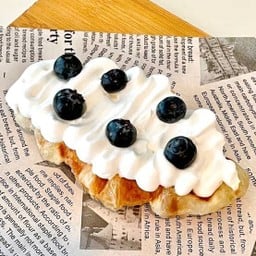 • Happy First ( ครอฟเฟิล ครัวซอง )