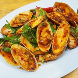 หอยลายผัดพริกเผา